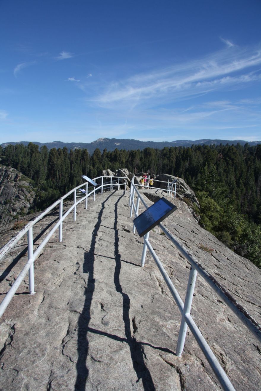 How to experience the best view in Sequoia National Park